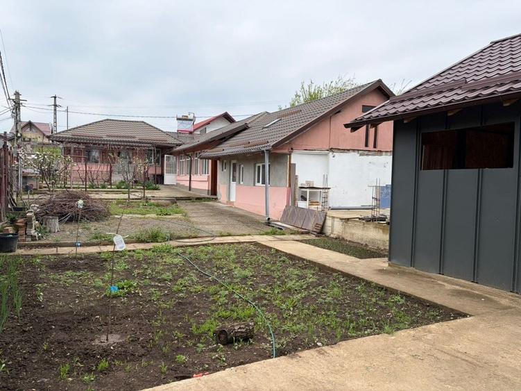 Casă cu 4 camere în Cocoșești