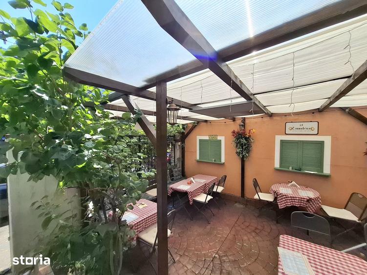 Casă cu 6 camere cu Teren 50 Mp în Vatra Luminoasă