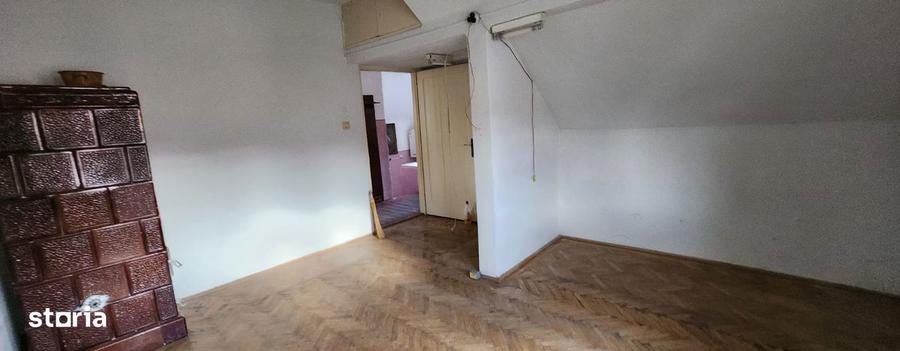 Garsoniera cartier Noua, str. Astra nr. 4, mansarda la casa, 45 mp ! - 3
