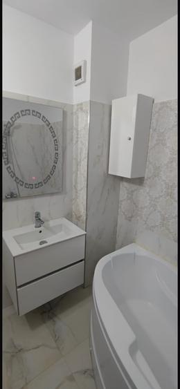 Apartament cu 3 camere decomandat în Dacia