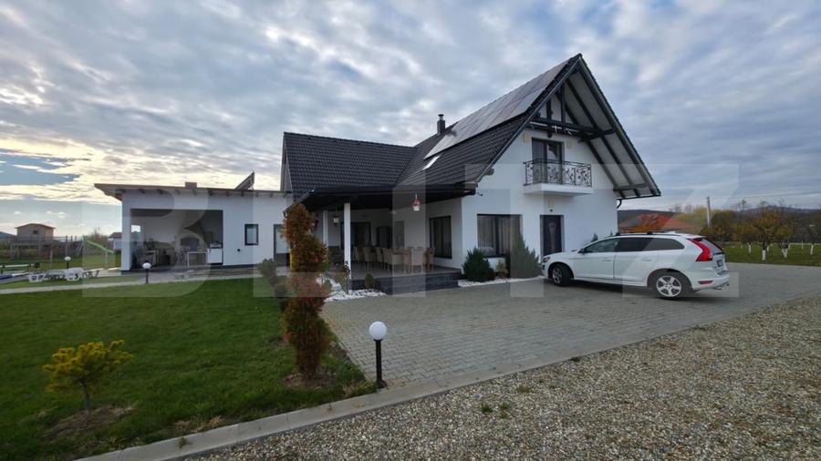 Casă individuală cu 6 camere cu Piscina în Exterior Est
