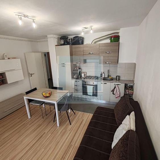 Apartament cu 2 camere semidecomandat în Tractorul — fotografia 1