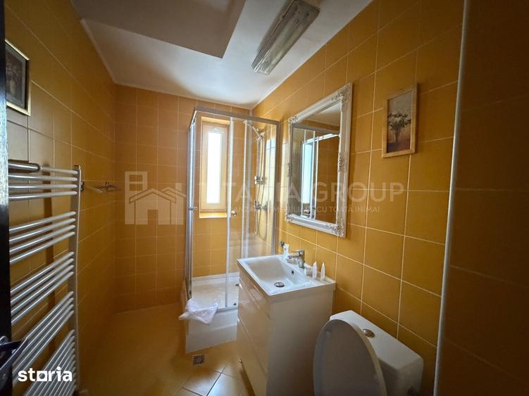 Spațiu comercial, de 2,000 mp, în Central