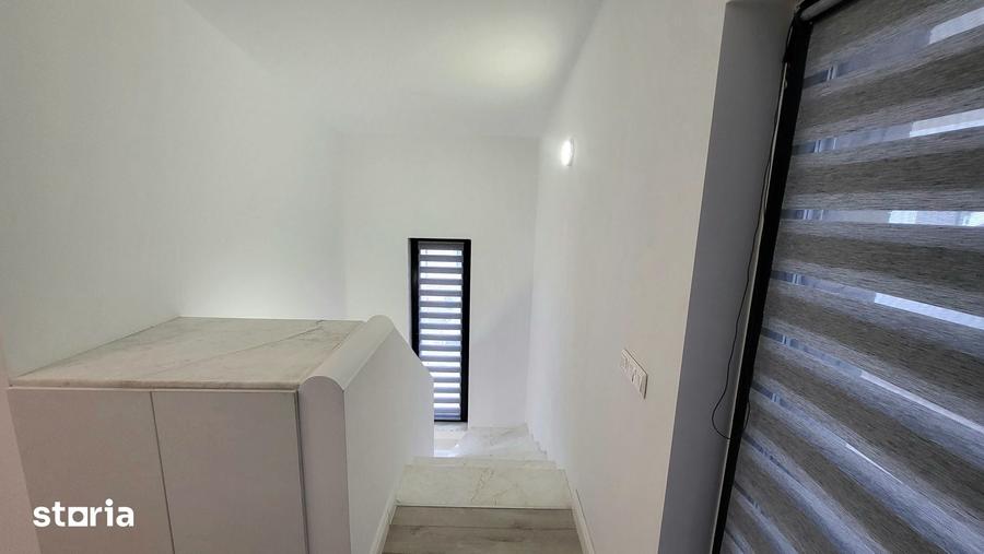 Casă cu 5 camere cu Teren 610 Mp în Corbeanca