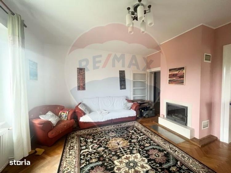 Apartament cu 4 camere, mobilat în Sub Arini