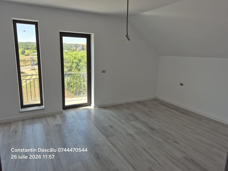 Casă cu 4 camere în Hudum