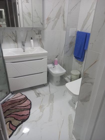 Garsonieră decomandată în Gorjului