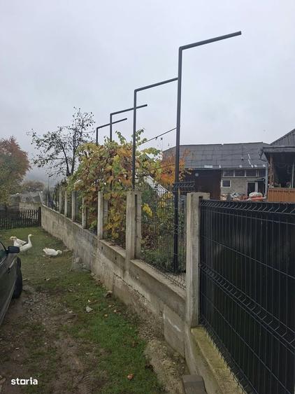 Casă cu 4 camere în Cacica