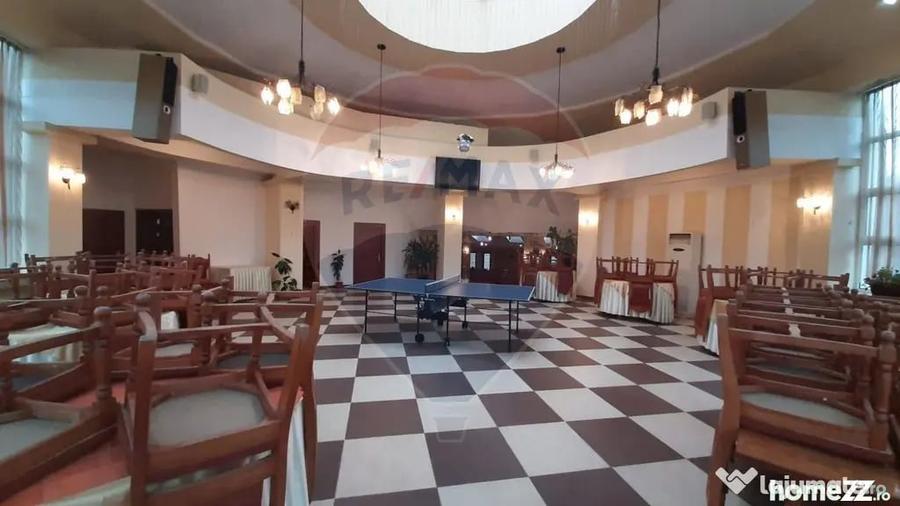 Spațiu comercial, de 366 mp, în Ultracentral