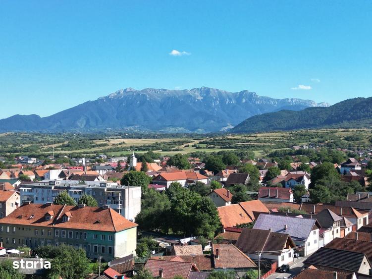 Teren de 2800 mp, în Central