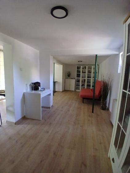 Casă individuală cu 5 camere cu Canalizare în Nord