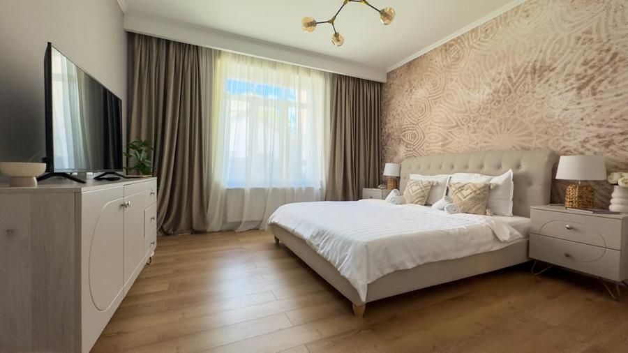 Casa cu 3 Apartamente - Zona Sagului(Shopping City) - 0% COMISION - 4