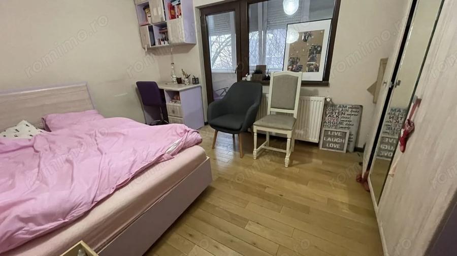 Apartament cu 4 camere decomandat în Bucovina