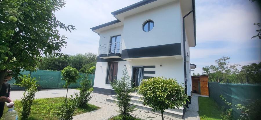 Casă cu 4 camere în Gulia