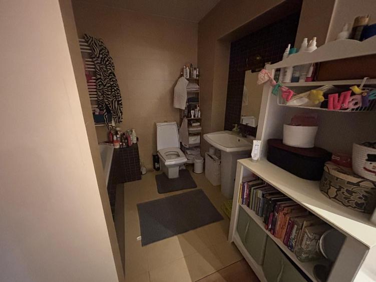 Apartament cu 4 camere decomandat în Gară