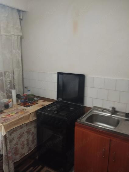 Vind apartament 2 camere decomandat Pitesti - 1