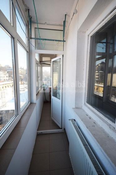 Apartament cu 4 camere decomandat, mobilat în Gară