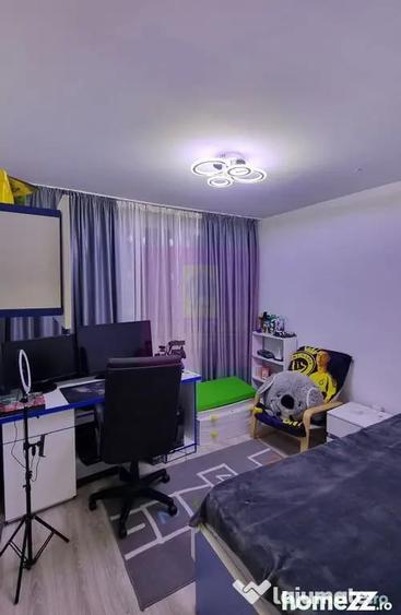 Apartament cu 3 camere decomandat în P-ța Reșița