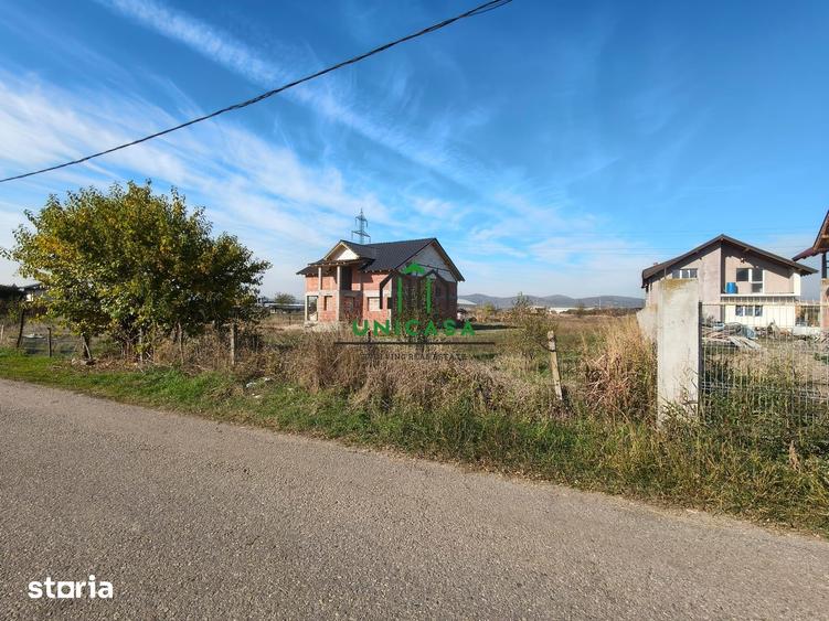 Teren de 2407 mp, în Central