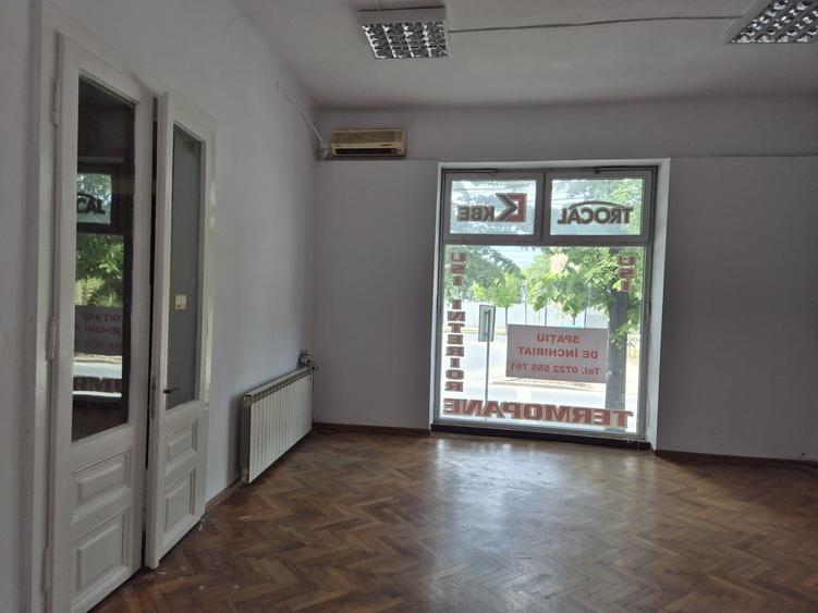 Spațiu comercial, de 35 mp, în Exterior Vest
