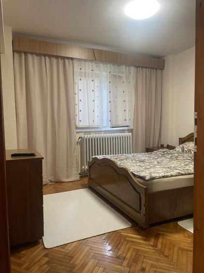 Garsonieră decomandată în Beba Veche