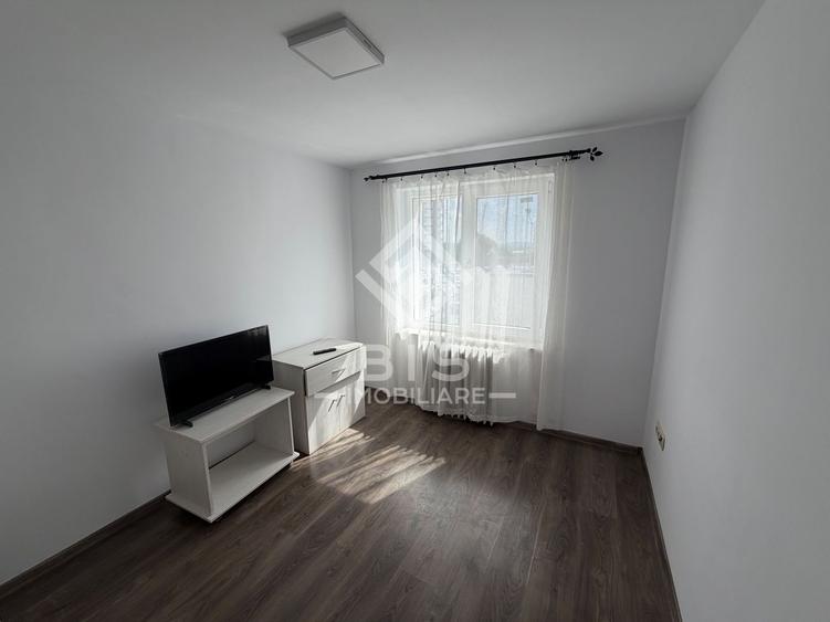 Apartament cu 3 camere decomandat în Independenței