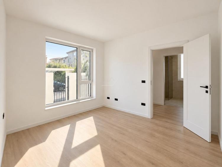 Duplex cu 4 camere cu Canalizare în Moșnița Nouă
