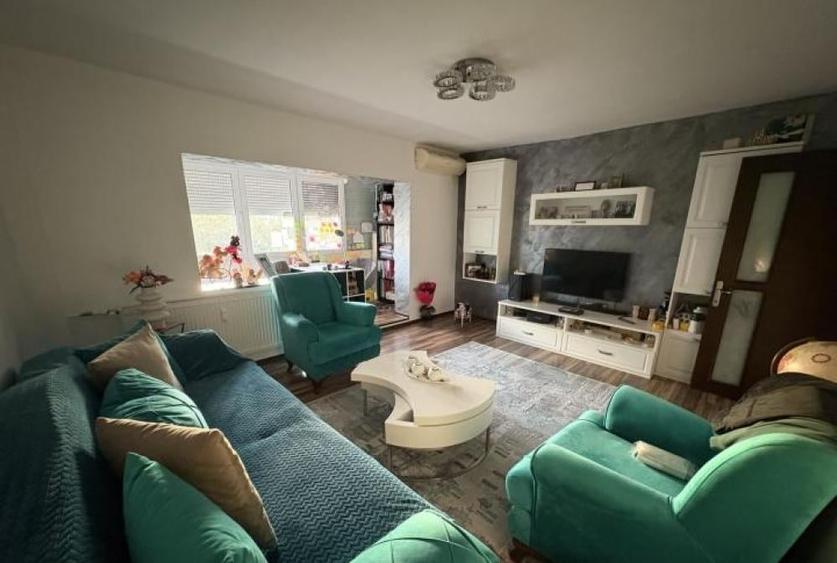 Apartament cu 3 camere, mobilat în Aviației