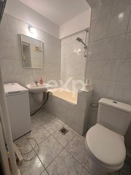 Apartament cu 3 camere semidecomandat, mobilat în Cișmigiu