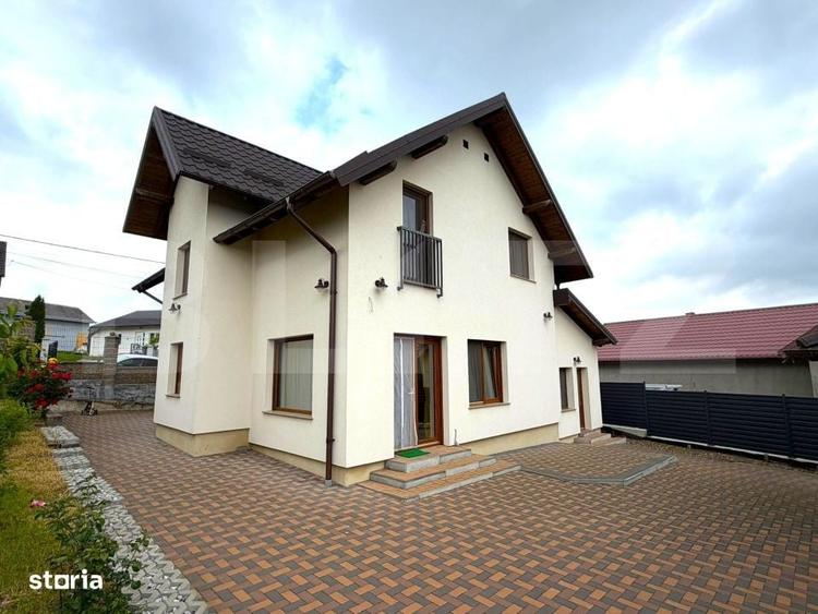 Casă cu 4 camere cu Teren 500 Mp în Ipotești
