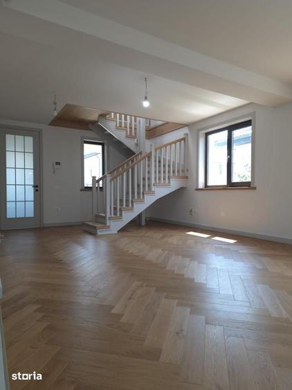 Casă cu 4 camere cu Teren 357 Mp în Central