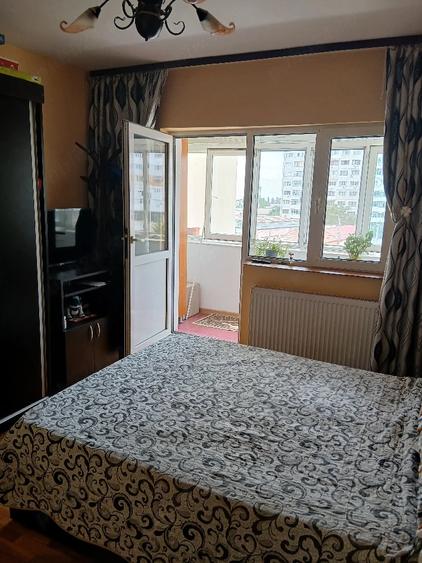 Apartament cu 3 camere decomandat în Dorobanți 1