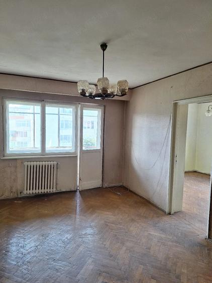 Apartament cu 2 camere decomandat în Gojdu