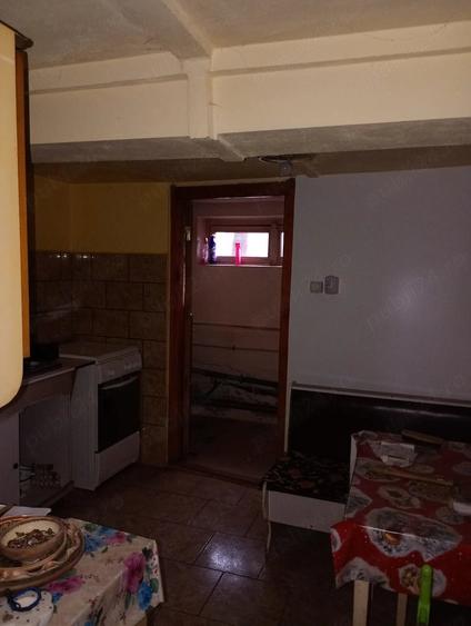 Casă cu Teren 890 Mp în Berislăvești