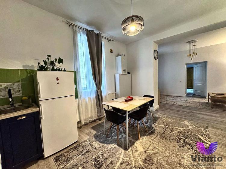 Apartament cu 4 camere, mobilat în Central