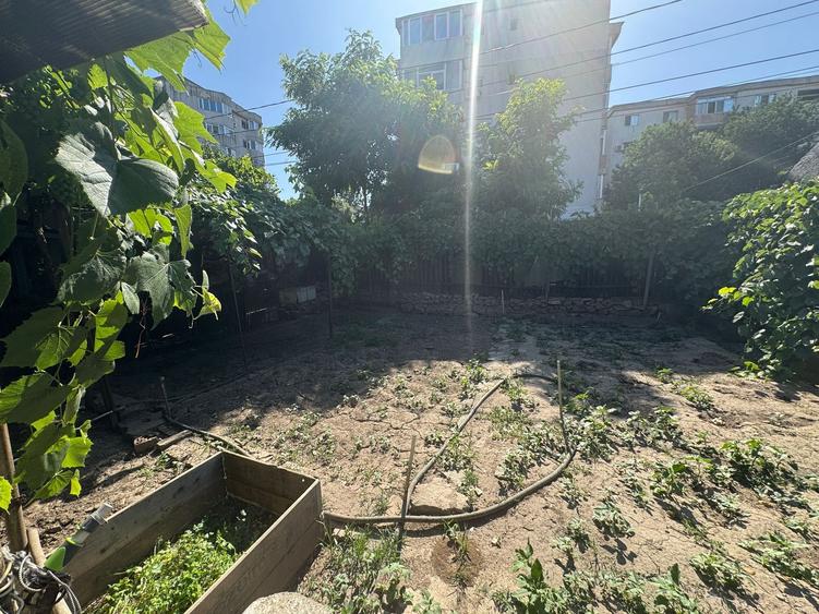 Teren Construcții intravilan de 330 mp, în Tomis III