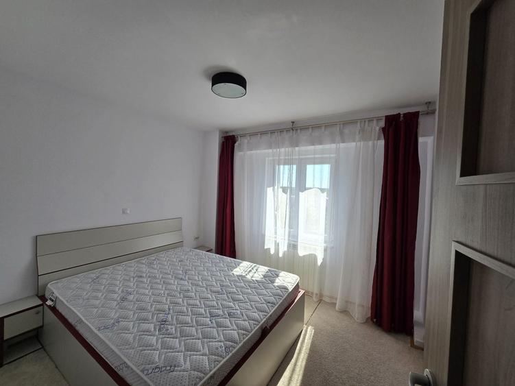 Apartament cu 3 camere decomandat, mobilat în Lipovei