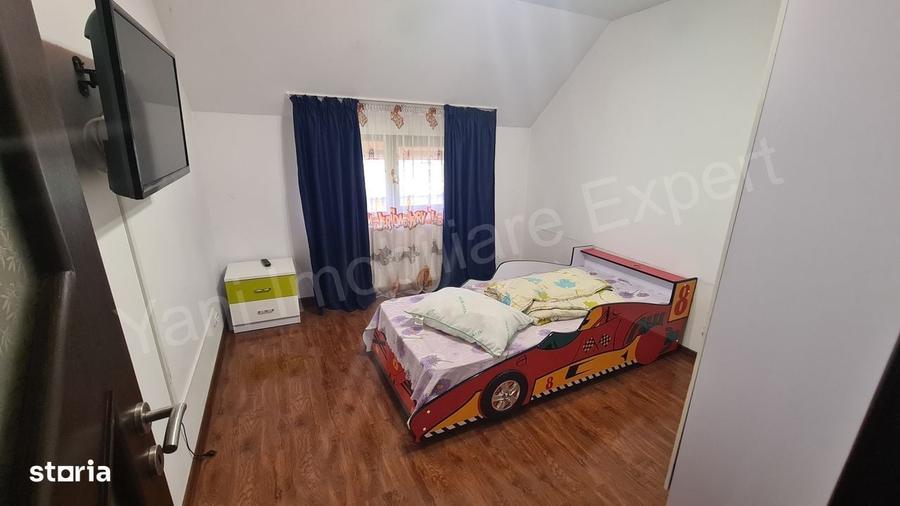 Casă cu 4 camere în Mănicești