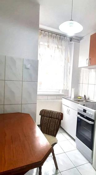Apartament cu 2 camere semidecomandat în Florilor