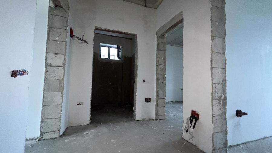 Duplex cu 4 camere cu Canalizare în Chiajna