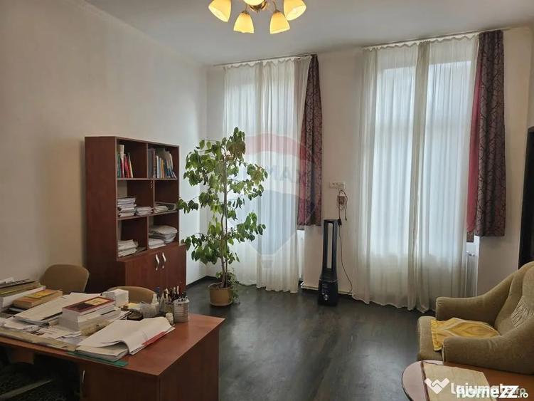 Spațiu comercial, de 55 mp, în Central