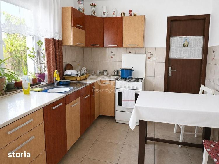 Casă cu 4 camere cu Teren 1900 Mp în Central