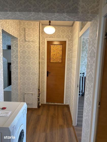Apartament cu 3 camere decomandat în Giurgiului