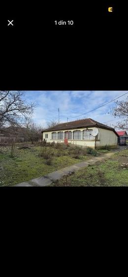 Casă cu 3 camere cu Teren 1000 Mp în Central