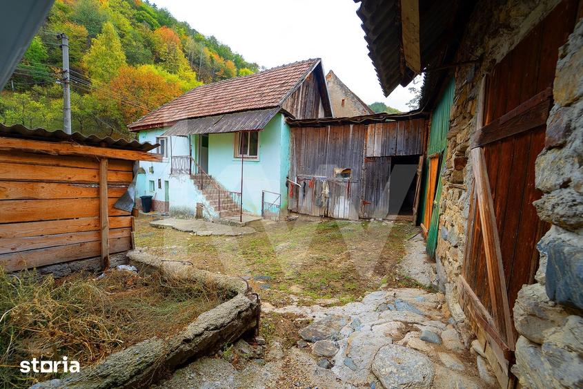 Casă cu 2 camere cu Teren 405 Mp în Central