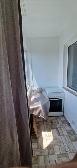 Apartament cu 3 camere semidecomandat, mobilat în Gării