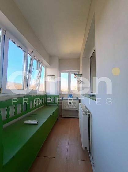 Apartament cu 3 camere decomandat, mobilat în Central