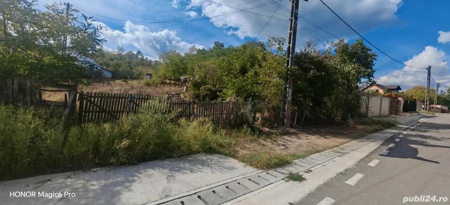 Teren de 500 mp, în Smeura