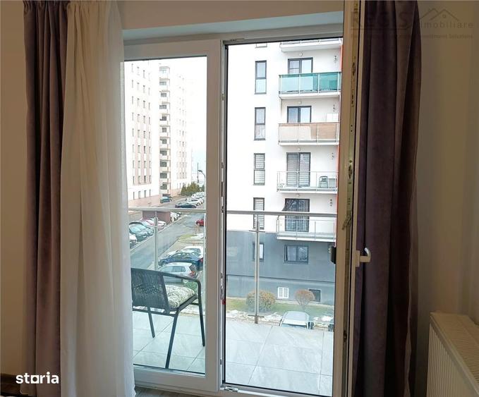 Apartament cu 3 camere, mobilat în Tractorul