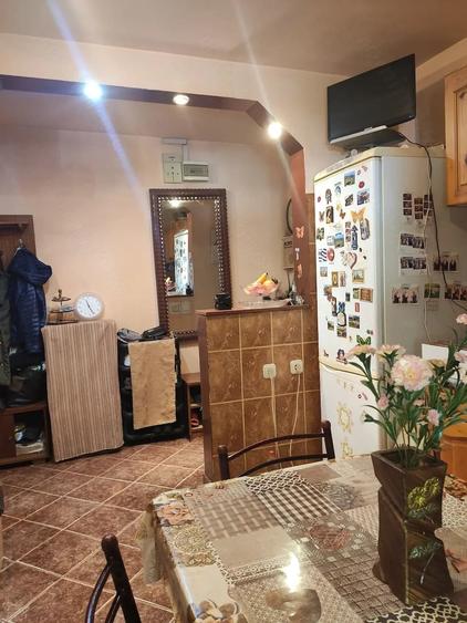 Apartament cu 2 camere semidecomandat în Brazda lui Novac